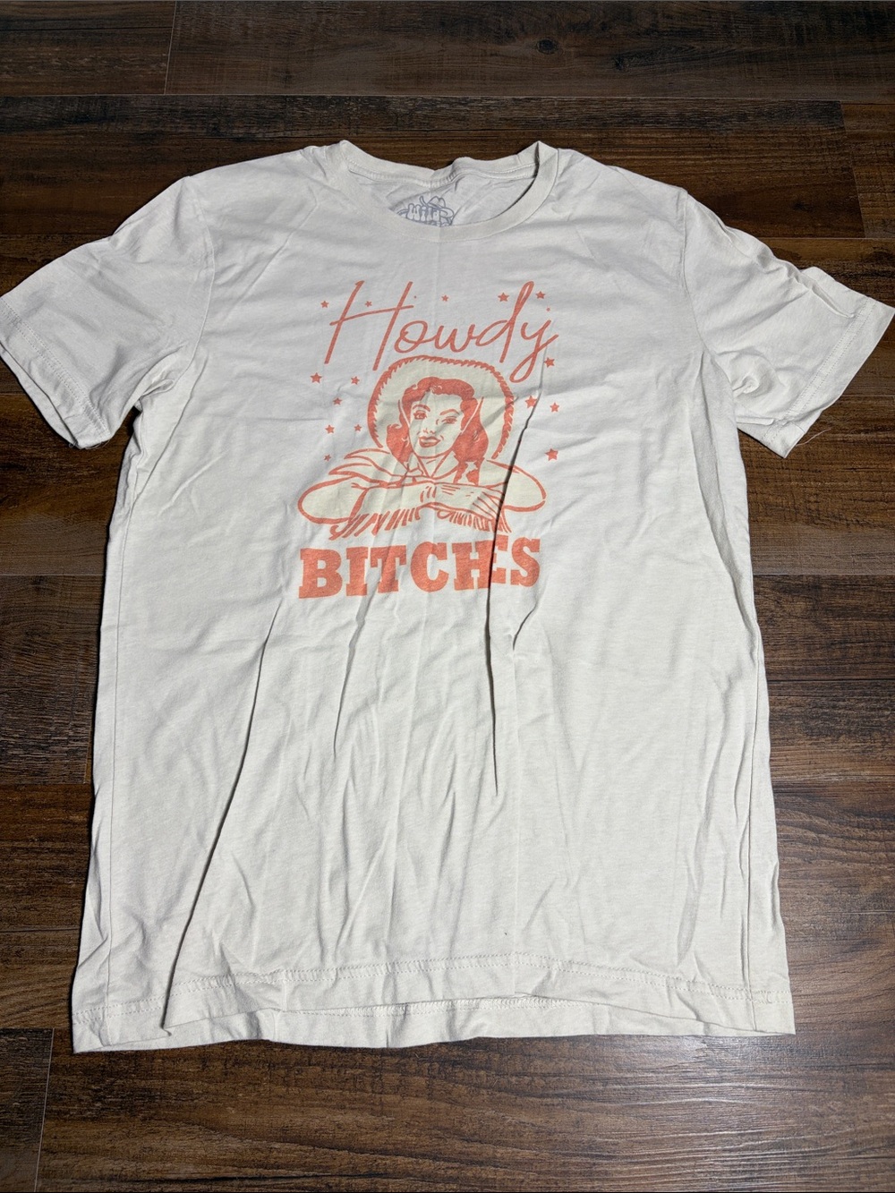 Vintage Cream Short Sleeve Tee with Coral 'Howdy Bitches' Graphic